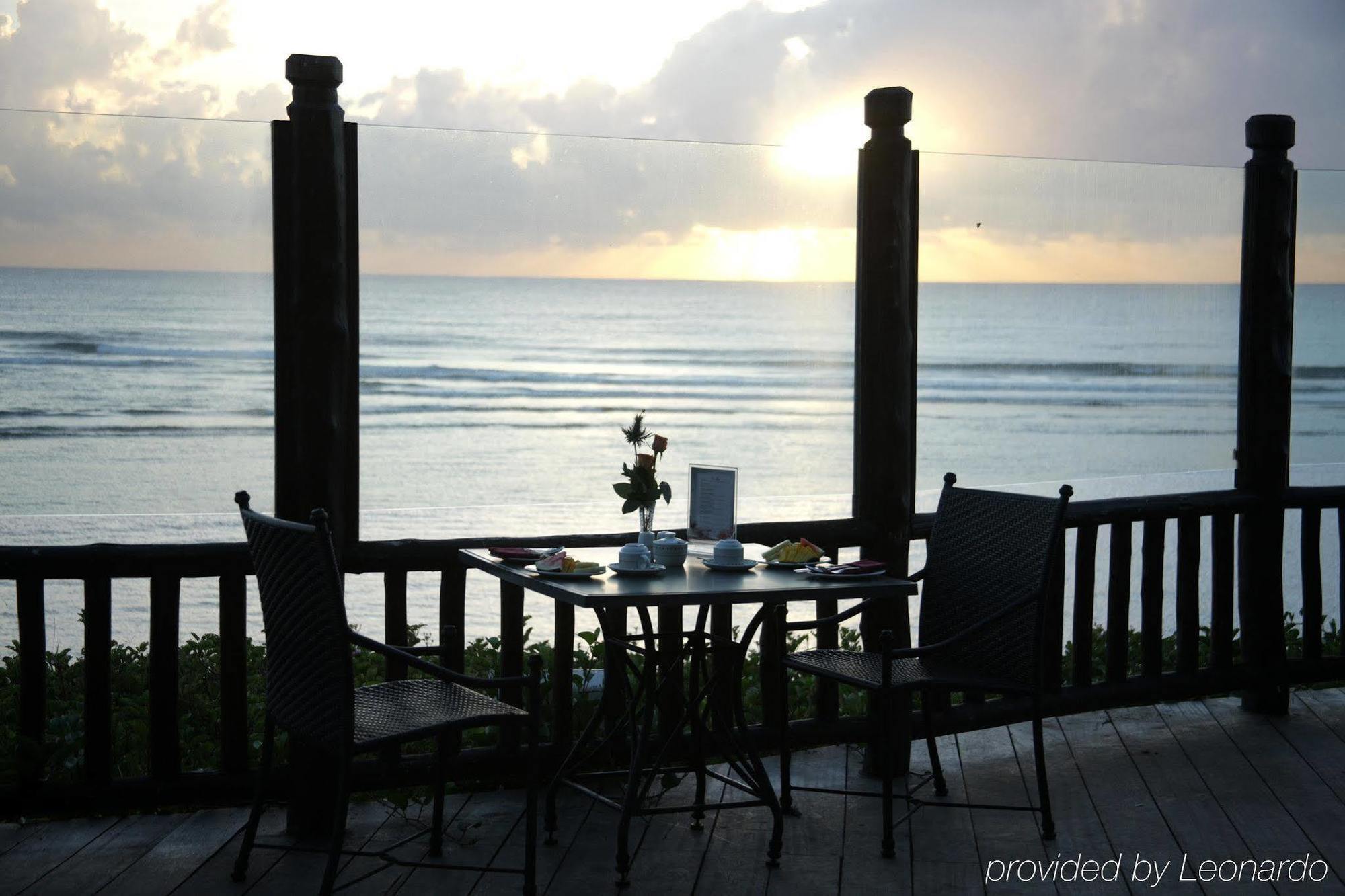 Sea Cliff Hotel Dar es Salaam Bagian luar foto